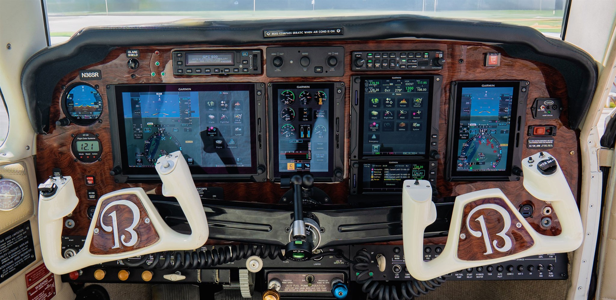 Beechcraft Bonanza Panel