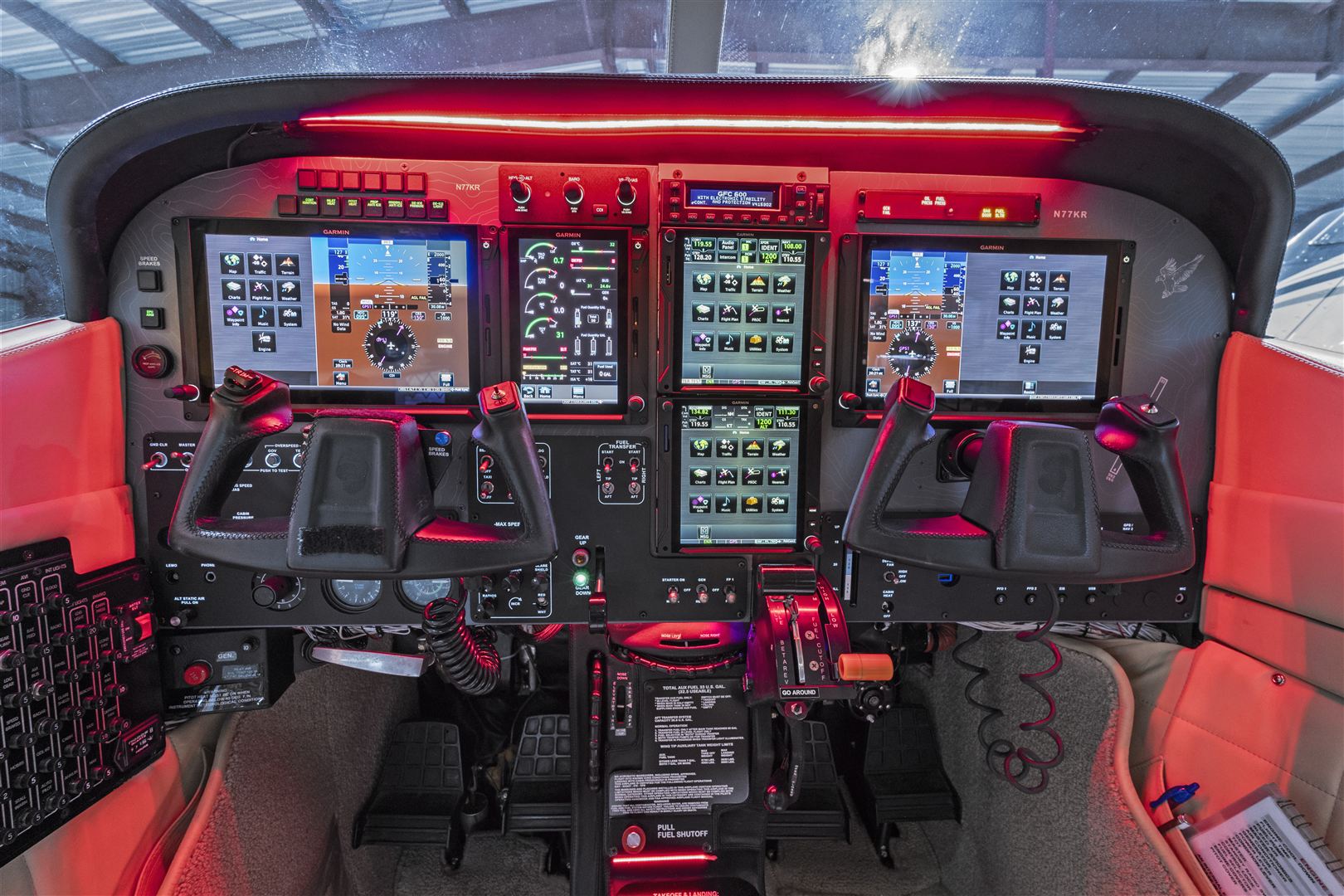 Cessna 210 Silver Eagle panel